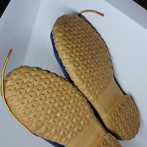 Women's Bean Boots by L.L.Bean 8" - Picture 7 of 8